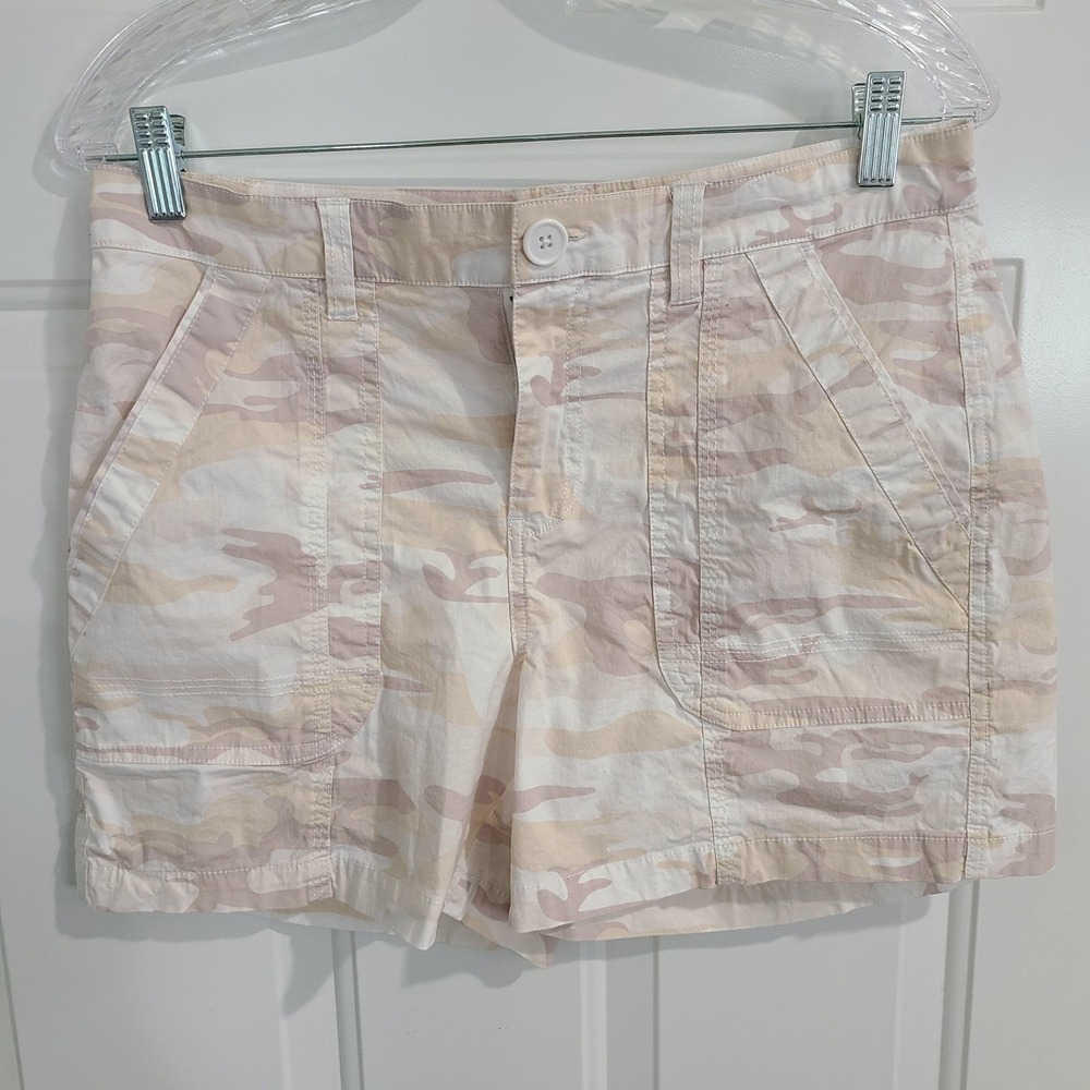 Boston Proper Beige, White and Cream Camo Shorts Womens Size 10 Camouflage